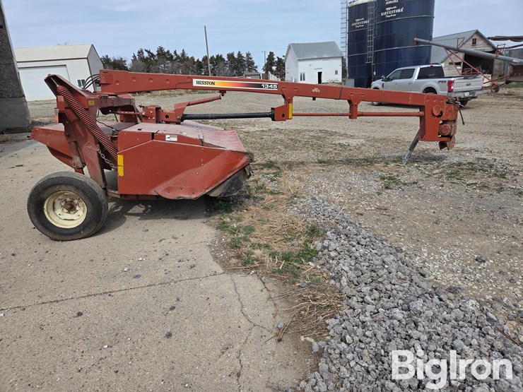 hesston-1345-image-4