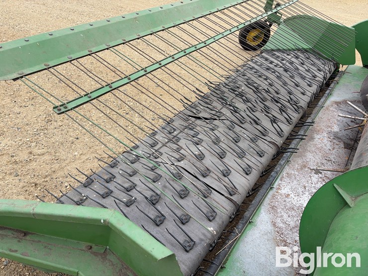 john-deere-212-image-19