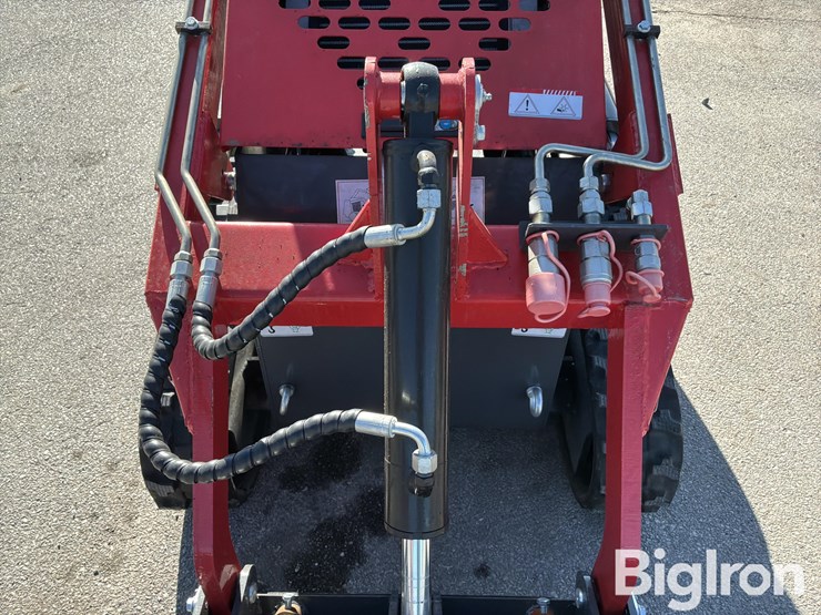 2026-massey-ferguson-730-image-12