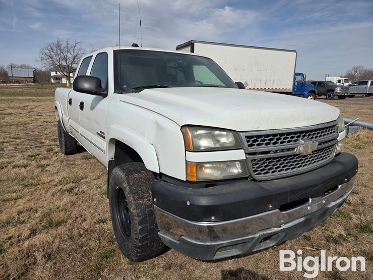 2005-chevrolet-2500-image-3