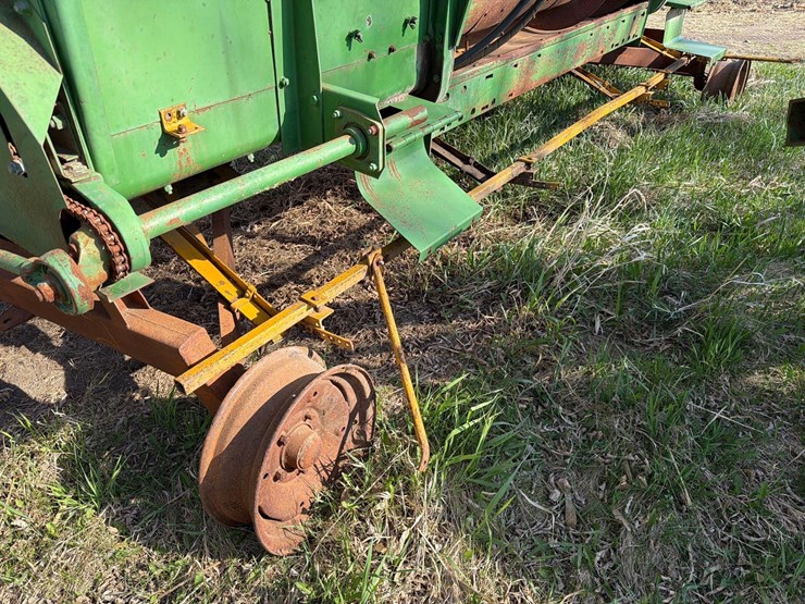 john-deere-13ft-bean-head-with-trailer-image-9