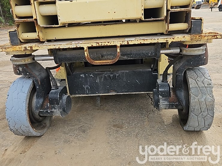 2016-jlg-3246es-image-15