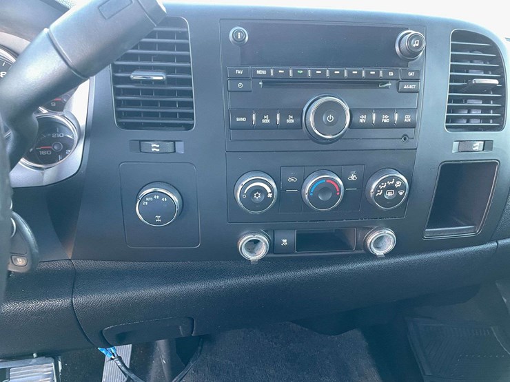 2009-chevrolet-silverado-1500-image-13