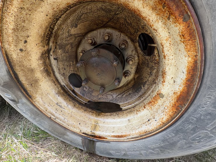 2001-mack-rd690s-image-29