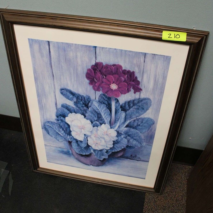 FLOWER PRINT WITH FRAME- BROKEN GLASS