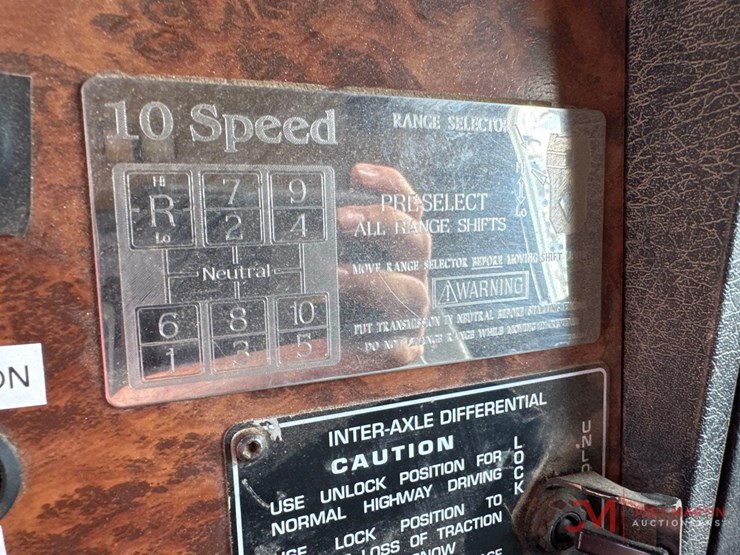 1999-kenworth-t880-image-22