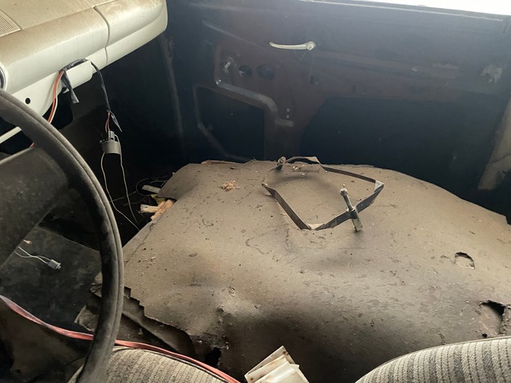 #7084-•-chevrolet-styleline-2-door-sedan-*must-be-trailered,-no-engine*-(sells-parts-only)-image-17