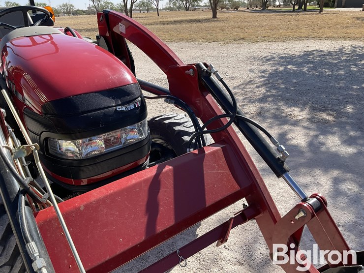 2011-case-ih-farmall-40b-image-12