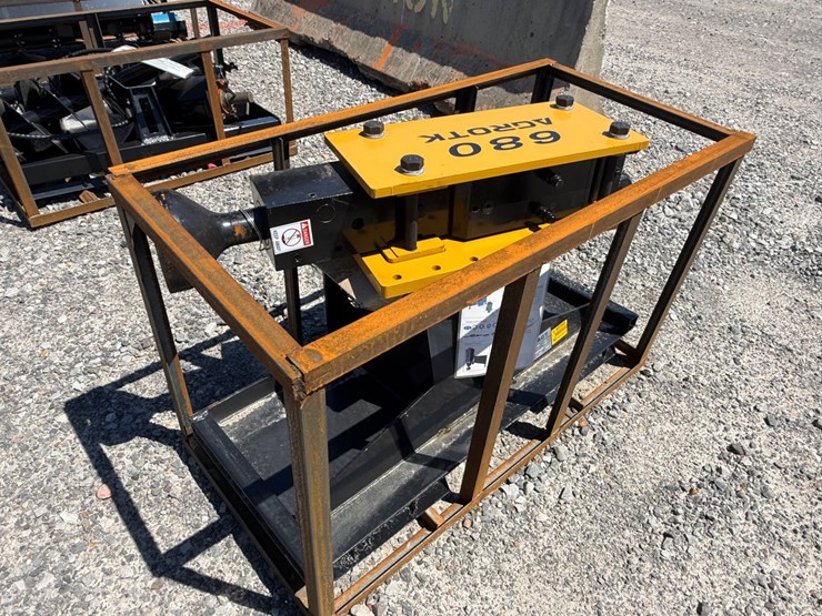#45360-•-unused-agt-sshh680-skid-steer-breaker-sshh68026020502a-image-3