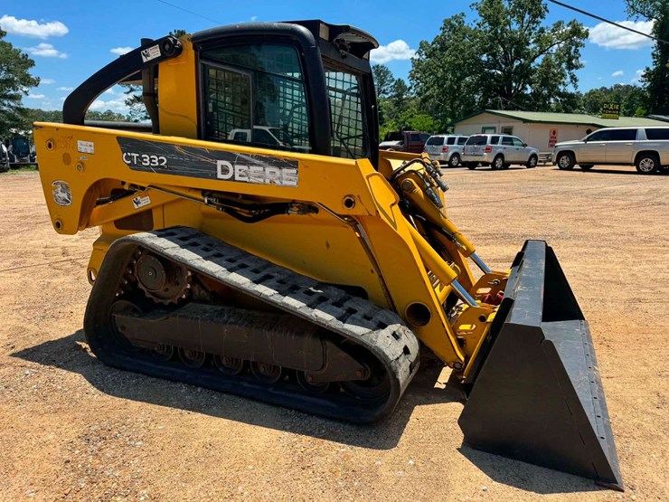 2009-deere-ct332-image-7