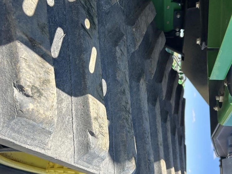 2013-john-deere-9560rt-image-17