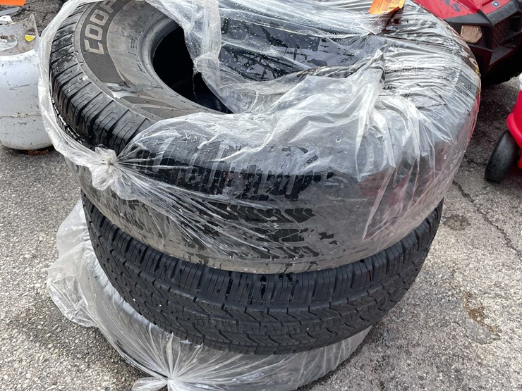 #9075-•-tires-(o3)-image-6