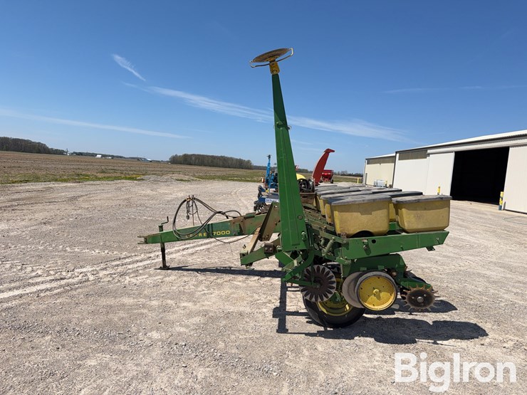 john-deere-7000-image-8