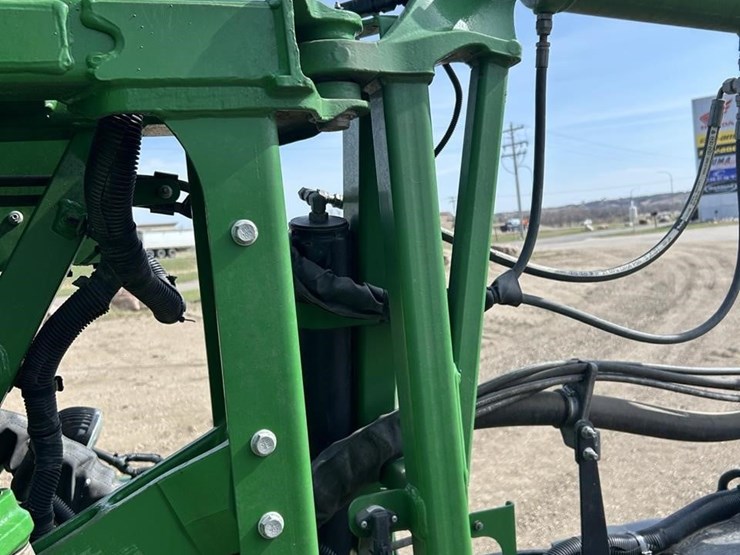 2020-john-deere-r4045-image-69