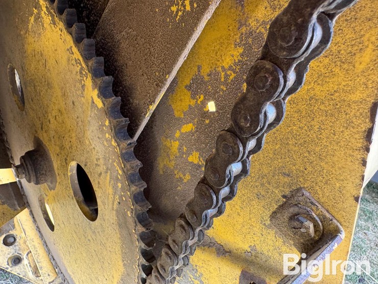 new-holland-1116h-image-11