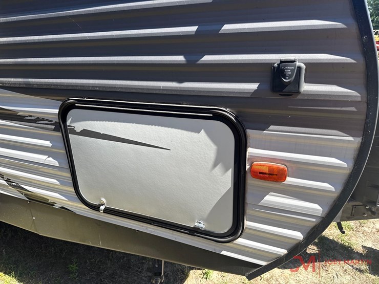 2018-coleman-lantern-edition-263bh-bumper-pull-camper-image-9
