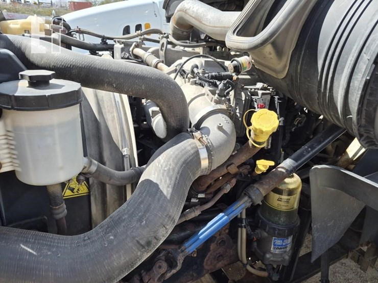 2014-international-prostar-image-14