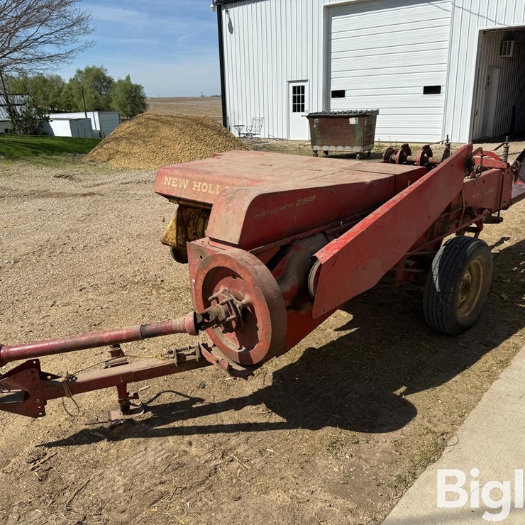 NEW HOLLAND 268