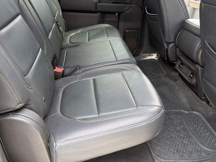 2021-chevrolet-2500hd-image-48