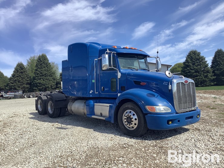 2013-peterbilt-386-image-3