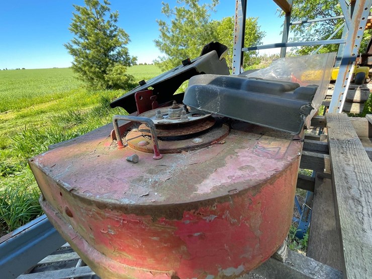 #6947-•-toro-riding-lawn-mower-image-21