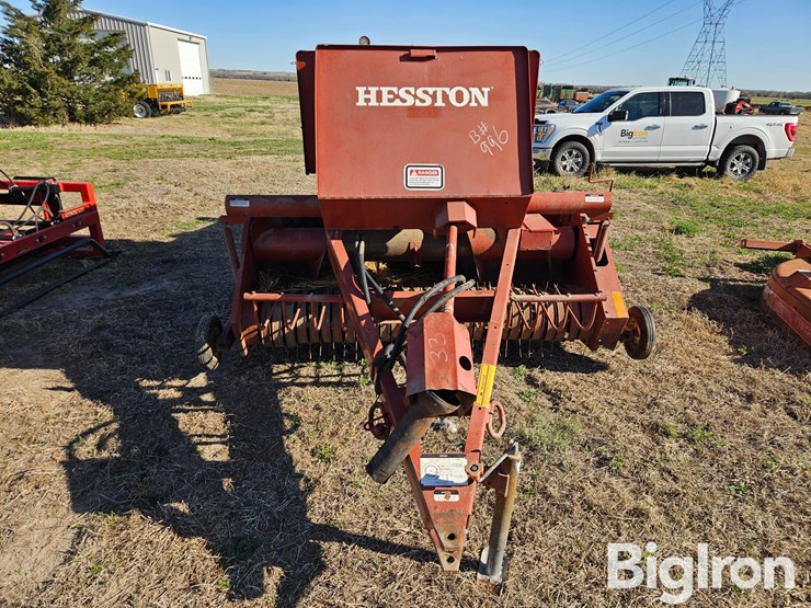 1985-hesston-4600-image-2