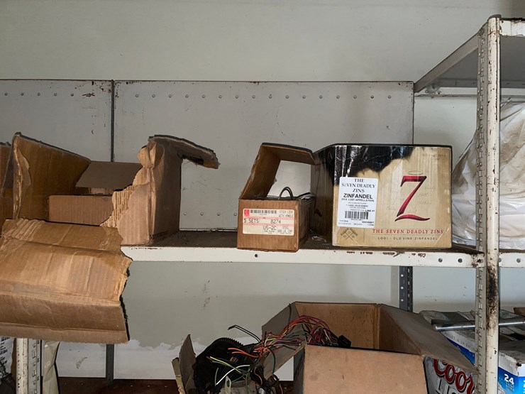 #7072-•-contents-of-shelf-image-2