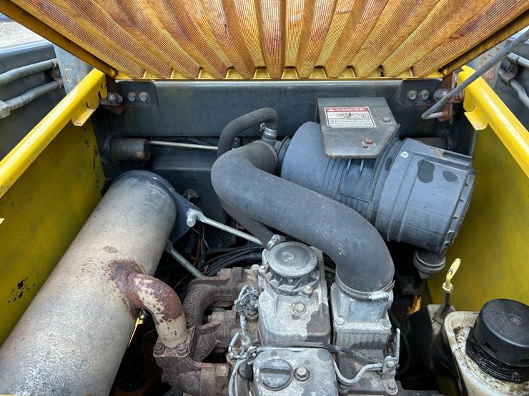new-holland-l180-image-15