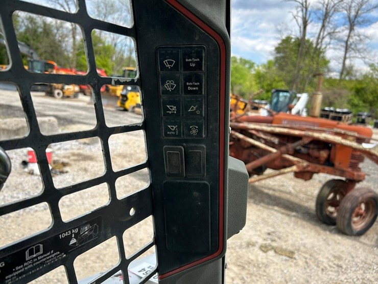 2021-bobcat-t66-image-23