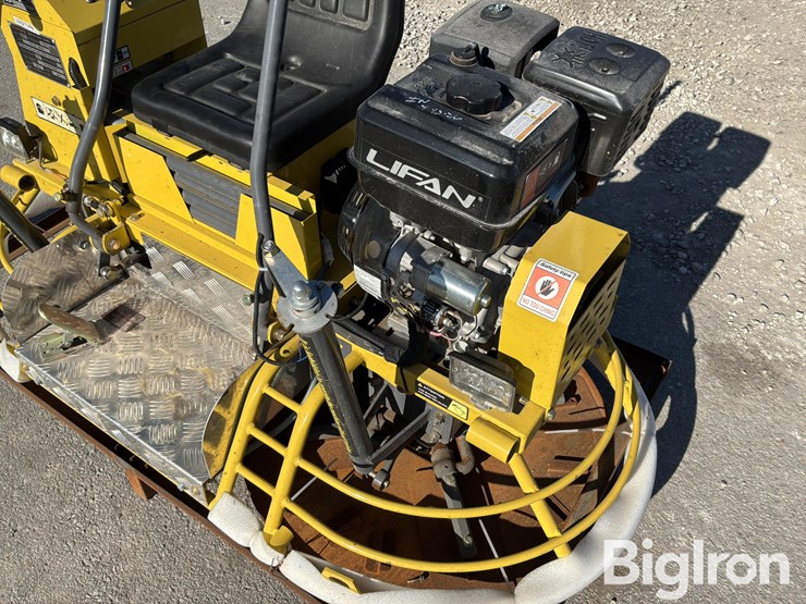 2025-massey-ferguson-730-image-9