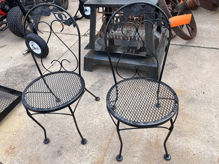 #9056-•-chairs-(o3)-image-1