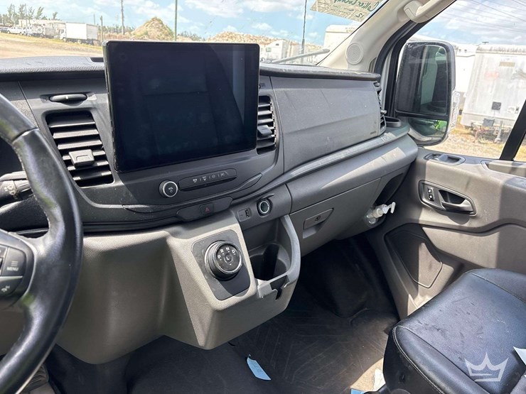 2023-ford-cargo-image-20