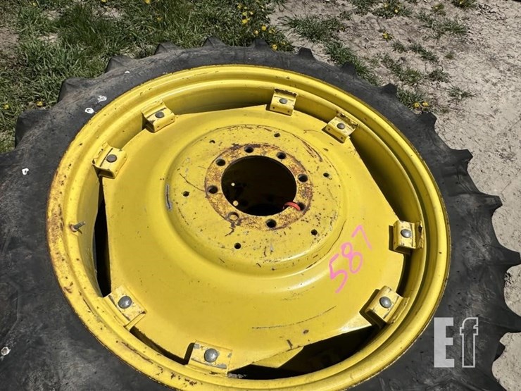 john-deere-tractor-wheels-image-7