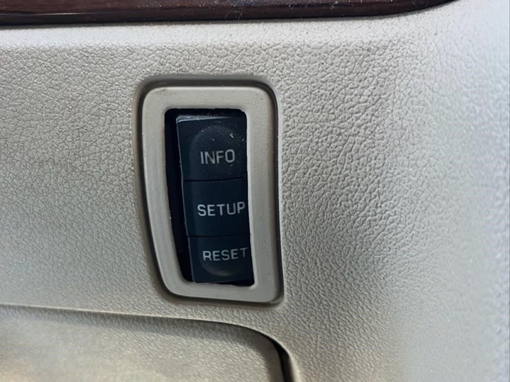 2004-ford-freestar-image-9