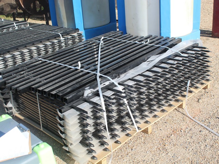 #5115-•-bundle-of-100ft-wrought-iron-powder-coated-fence-image-2