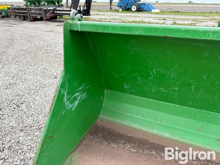 john-deere-8-image-10