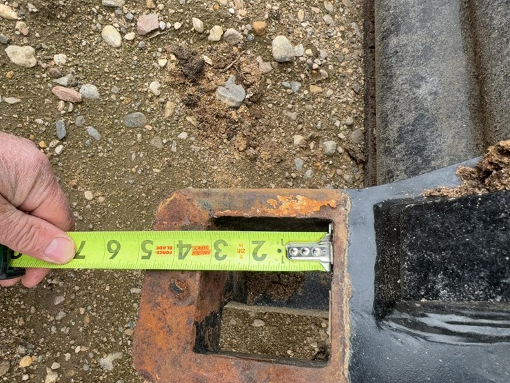 2023-caterpillar-938m-image-11