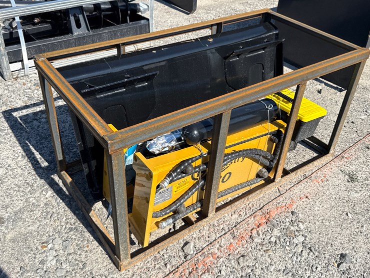 #45363-•-unused-agt-pd680-hydraulic-hammer-pd680pz26020501a-image-1