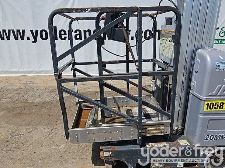2017-jlg-20mvl-image-8