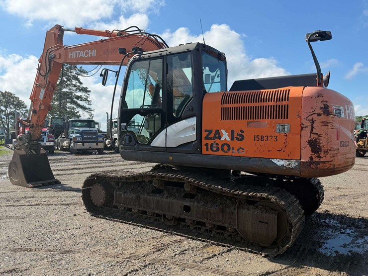 2015-hitachi-zx160-lc-image-4