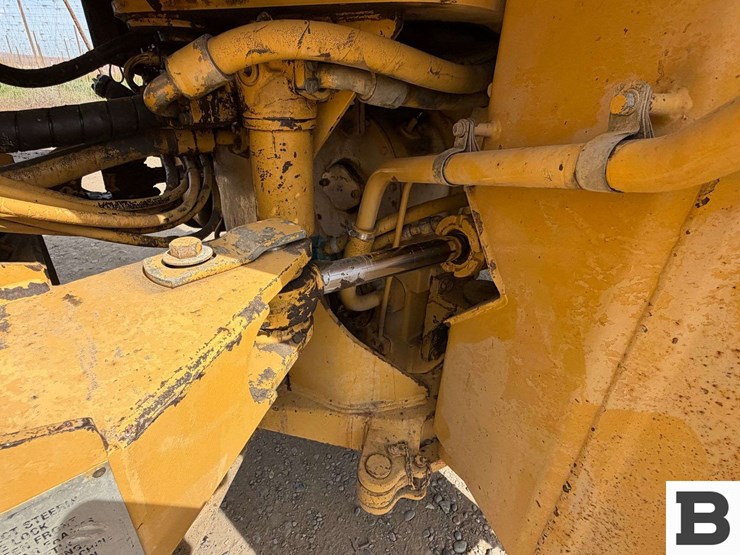 caterpillar-960f-image-21
