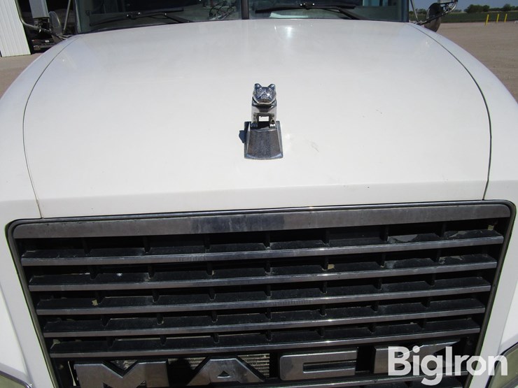 2003-mack-ch613-image-19