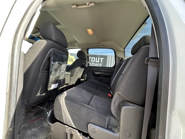 2013-chevrolet-silverado-1500-image-29