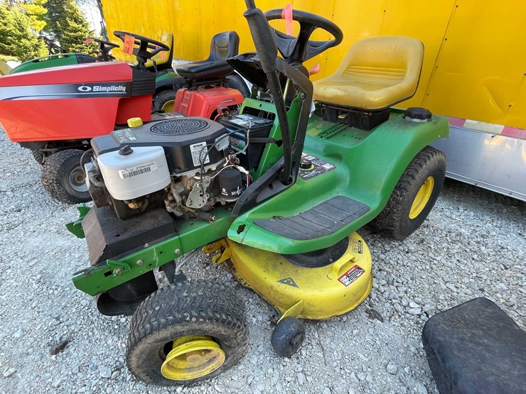 john-deere-la-image-1
