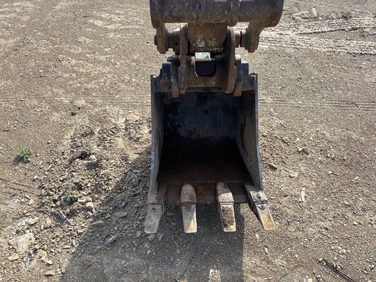 2018-bobcat-e32-image-13