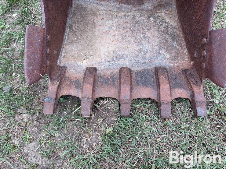 wb-excavator-bucket-image-10