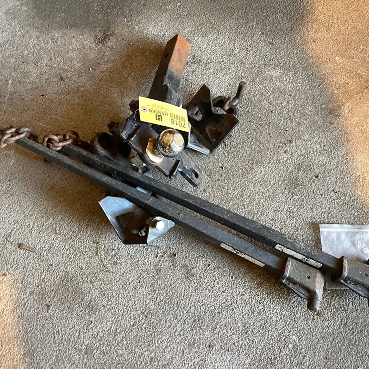 #7018 • Trailer Hitch with Stabilizing Bars