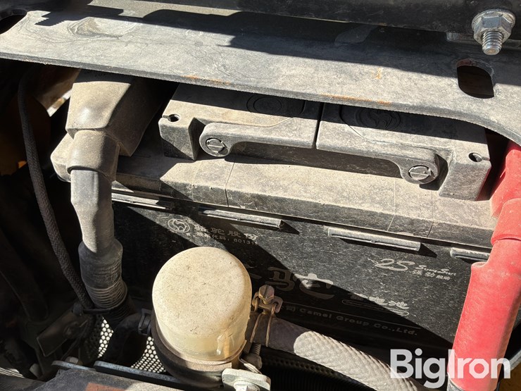 2024-massey-ferguson-730-image-15