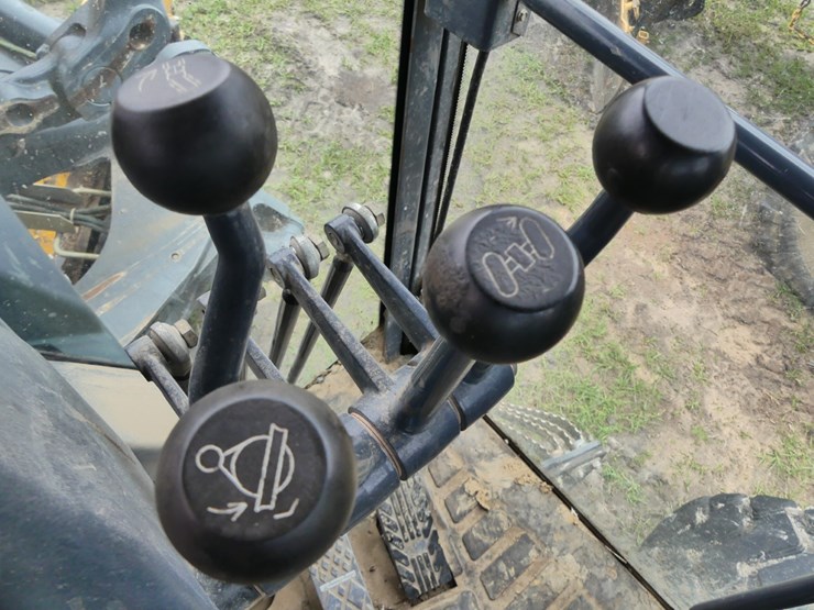 deere-672g-image-15