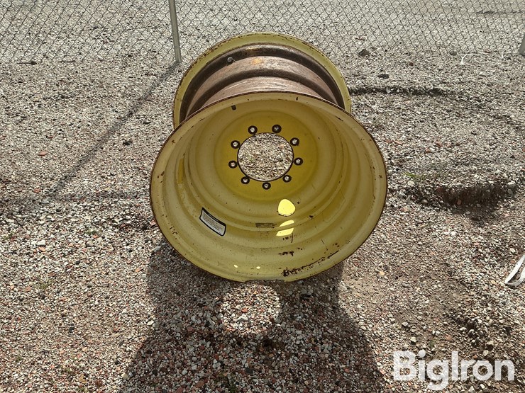 john-deere-4700-image-2